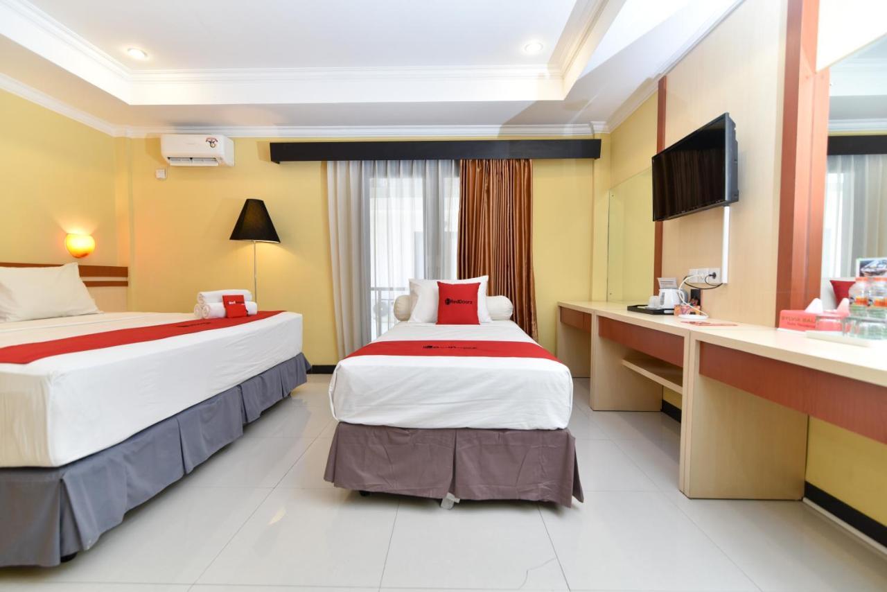 Reddoorz Plus Near Mall Bali Galeria 2 Denpasa Buitenkant foto