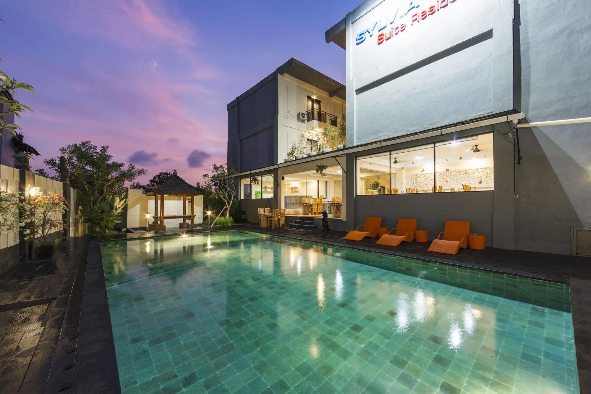 Reddoorz Plus Near Mall Bali Galeria 2 Denpasa Buitenkant foto