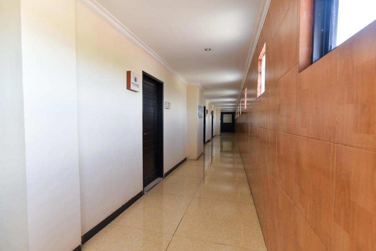 Reddoorz Plus Near Mall Bali Galeria 2 Denpasa Buitenkant foto