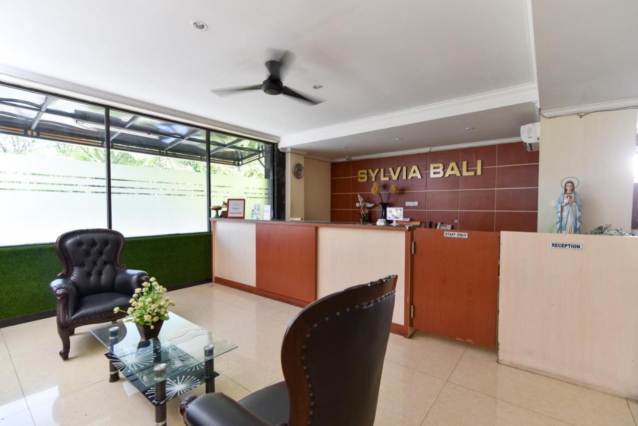 Reddoorz Plus Near Mall Bali Galeria 2 Denpasa Buitenkant foto