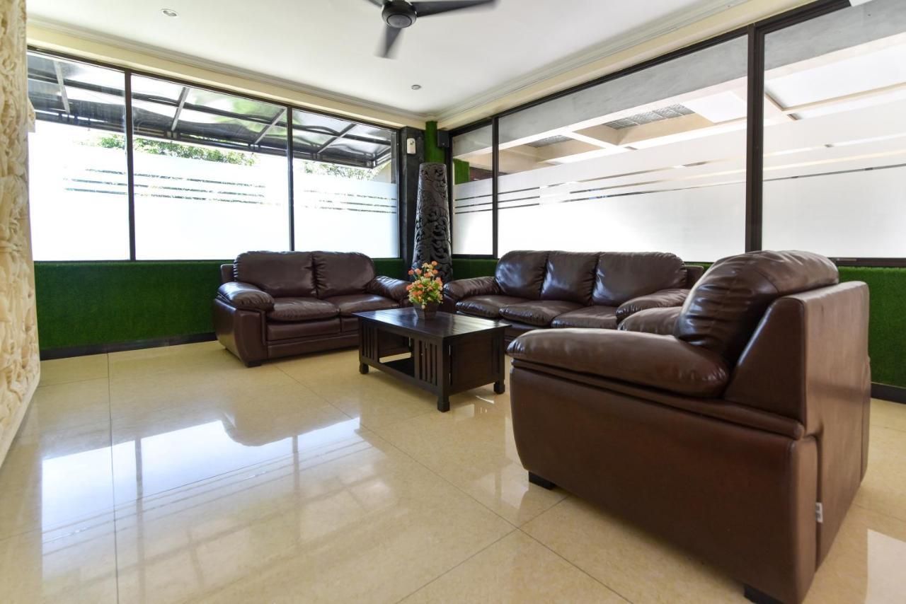 Reddoorz Plus Near Mall Bali Galeria 2 Denpasa Buitenkant foto